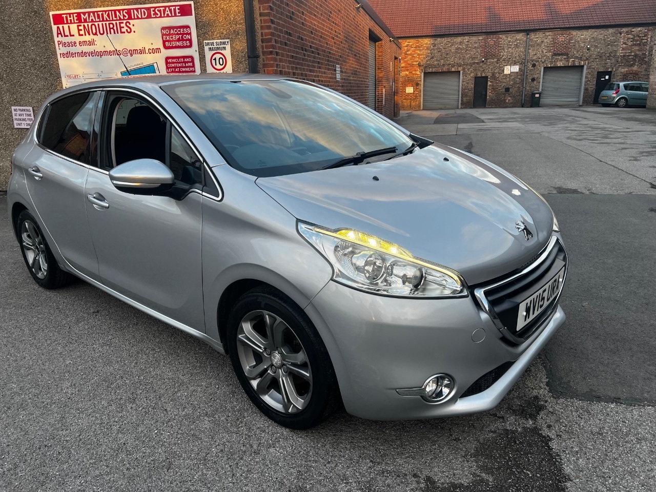 2015 Peugeot 208